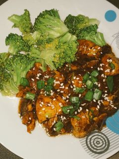 Una foto de Pollo en salsa de naranja