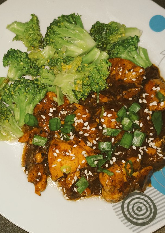 Una foto de Pollo en salsa de naranja
