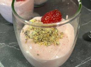 Una foto de Espuma de frutilla