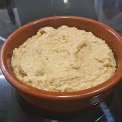 A picture of Hummus.