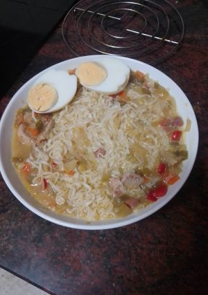 Una foto de Mi versión de Ramen de cerdo y verduras
