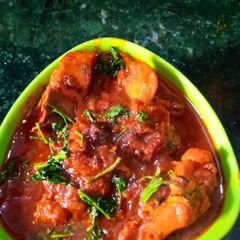 A picture of Chicken curry.