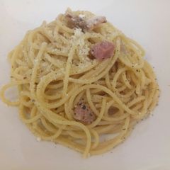 A picture of Spaghetti alla gricia.