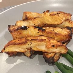 A picture of Crunchy Celeriac Chips.