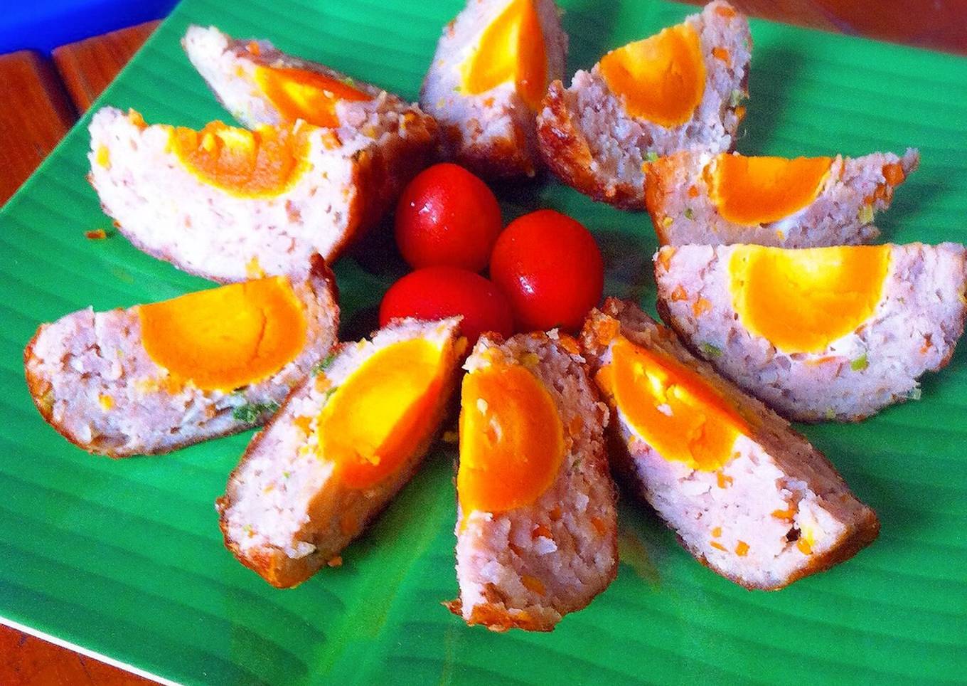 Salty Egg Meatball / Bebola daging dengan telur asin