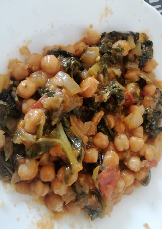 Una foto de Garbanzos con espinacas