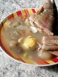 Una foto de Chupe de trucha con chuño