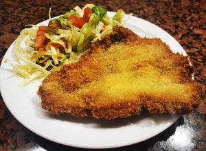 Una foto de Milanesa de carne marinada 24 hrs