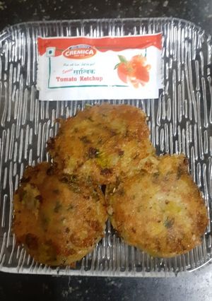 A picture of Punjabi aloo tikki.
