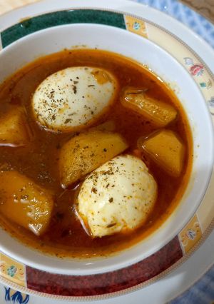 A picture of Andy aloo gravy 🥚🥔.