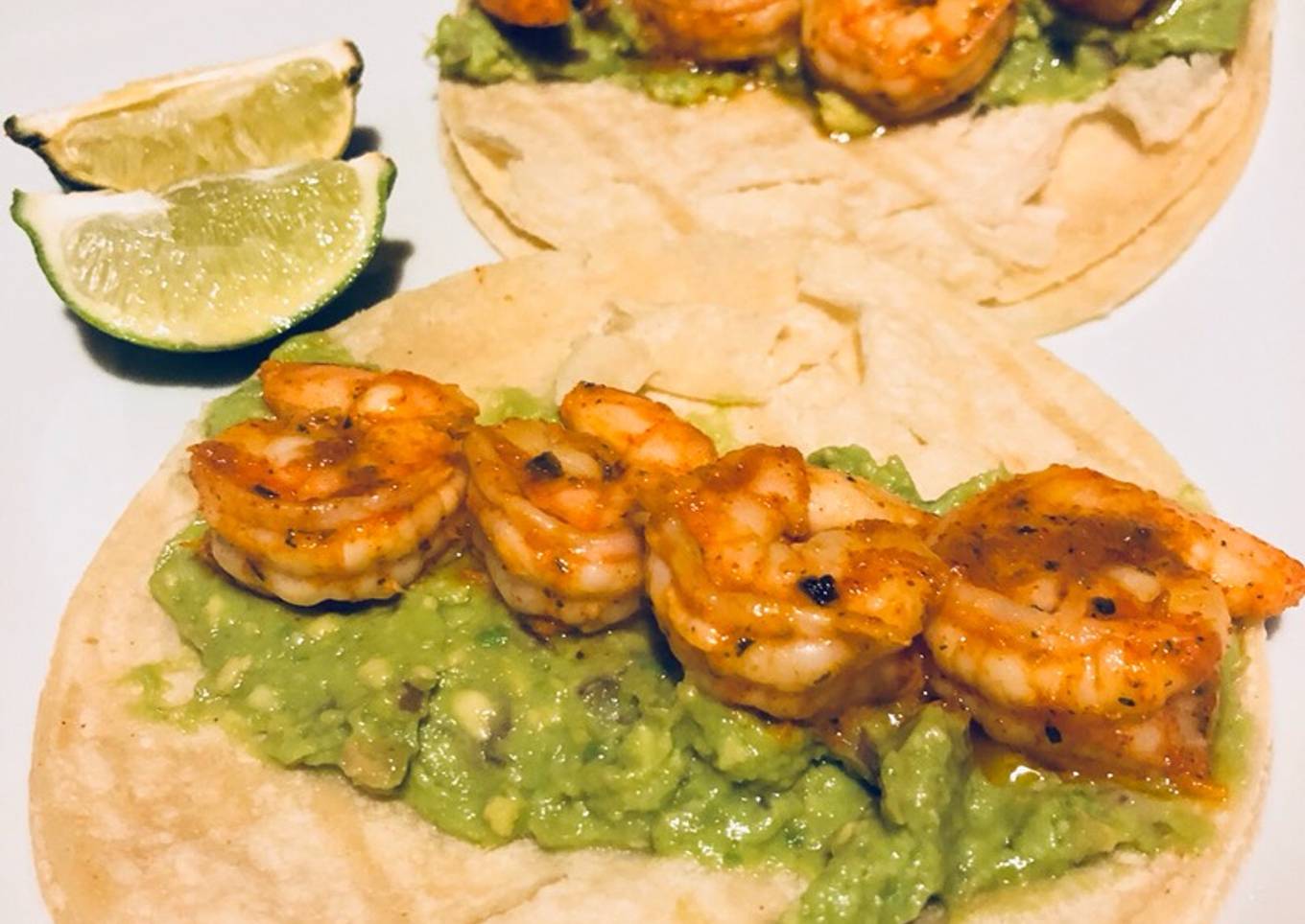 Taco guacamole with shrimp