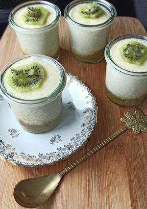 Une photo de Semoule au lait et kiwis 🥝