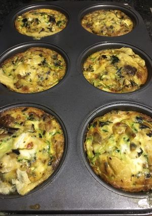 A picture of Mini Crustless veggie quiches.