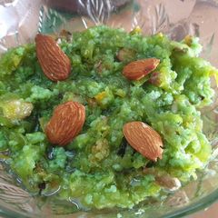 A picture of Green Lauki halwa.