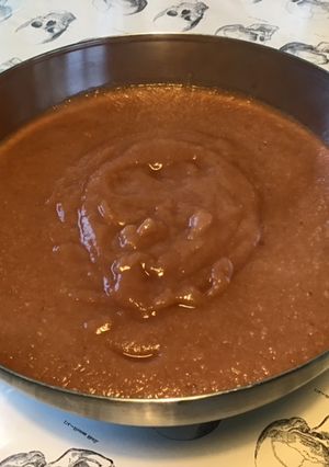 Une photo de Compote de coings et pêches jaunes