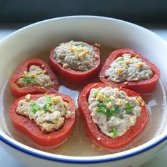 Stuffed red bull horn chilli A picture of Stuffed red bull horn chilli.