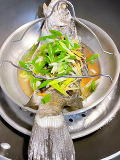 清蒸鱸魚 的食譜成品照片