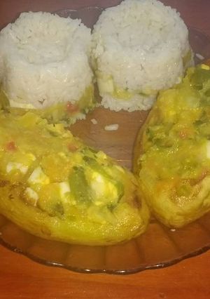 Una foto de Papas rellenas de verduras con arroz