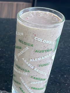 Una foto de Batido de frutos rojos