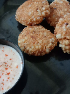 A picture of Sabudana vada.