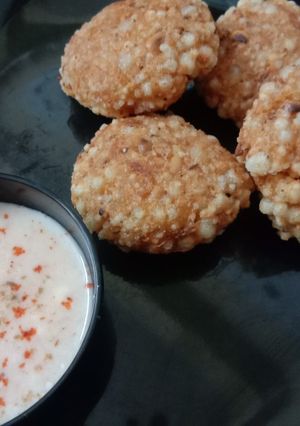 A picture of Sabudana vada.