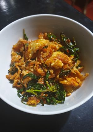 Foto resep Telur penyet sambal kemangi