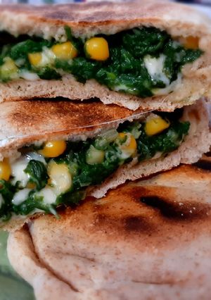 Una foto de Pancitos rellenos de espinaca, choclo y queso