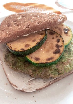 Una foto de Hamburguesa de espinacas🥰