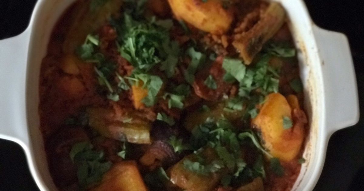 Turia Bateta Nu Bharelu Shak. (Stuffed Ridge Gourd And Potatoes) Recipe ...