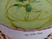 Una foto de crema de lechuga