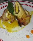 Rollos de pollo rellenos de champignon y queso mozzarella