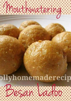 A picture of Besan Ladoo.