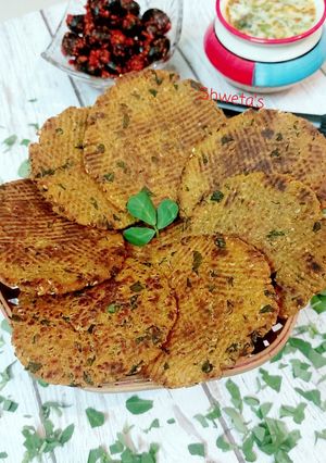 મેથી બાજરા મસાલા ભાખરી (Methi Bajara Masala Bhakhari recipe in Gujarati) રેસીપી મુખ્ય ફોટો
