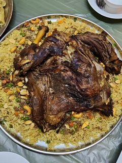 صورة لوصفة ضلع خروف مشوي مع رز الأوزي للعزايم