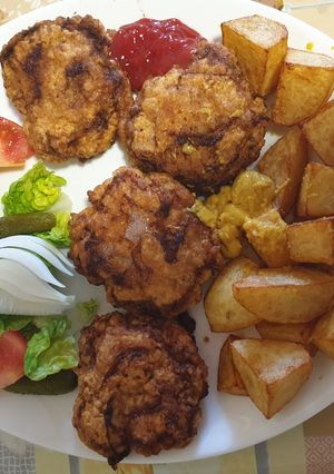 Una foto de Plato Combinado de Filetes rusos