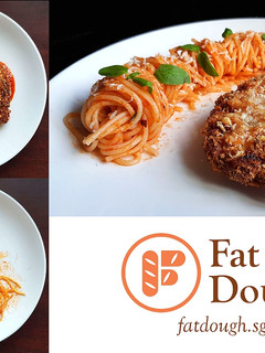 A picture of Chicken Parmesan + Spaghetti.