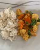 Pollo al curry con arroz y hierbabuena