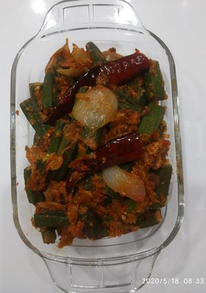 A picture of Pyazi Bhindi.