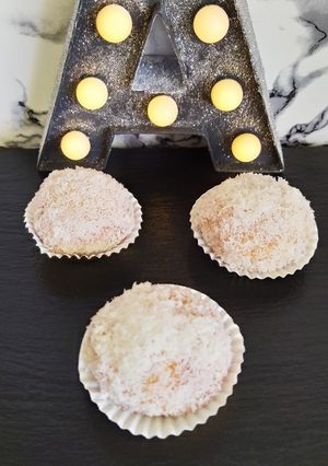 Une photo de Boules coco confiture