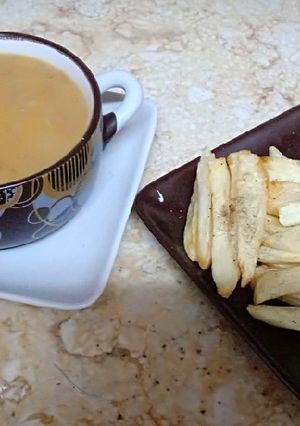 صورة لوصفة عدس اصفر بالشعيرية المحمرة