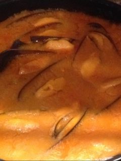 Una foto de Mejillones con tomate