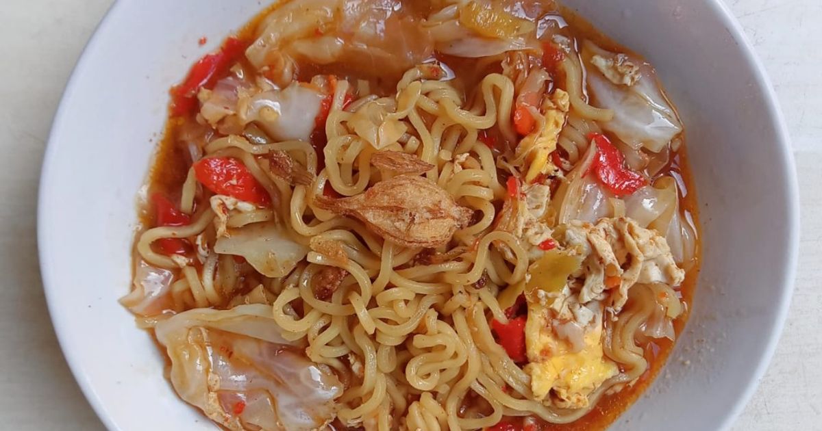 Mie Kuah Pedas Manis