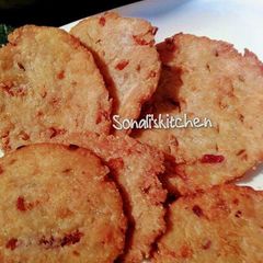 Crispy Onion Khasta A picture of Crispy Onion Khasta.
