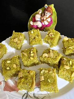 દુધીનો હલવો (બરફી) રેસીપી મુખ્ય ફોટો