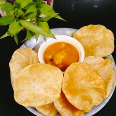 A picture of Bengali luchi puri 😋😋.
