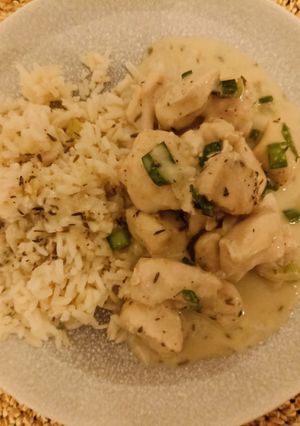 A picture of Chicken with cream.