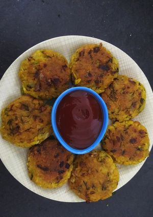 भाताचे कटलेट रेसिपी चे मुख्य फोटो 