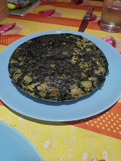 Una foto de Tortilla de espinacas y patatas