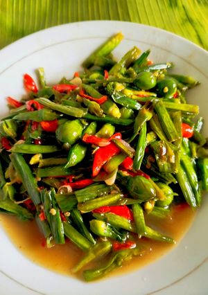 Foto resep Tumis Bunga Genjer (tidak pahit dan warnanya tetap hijau segar)