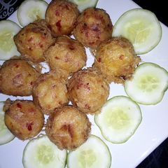 A picture of Yam balls.